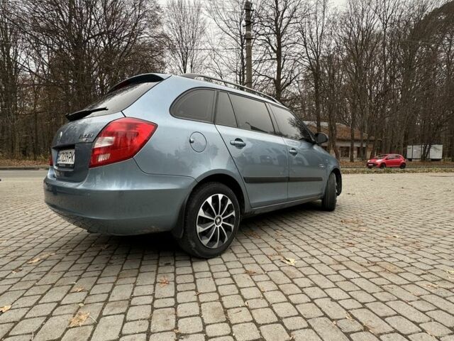Синій Шкода Фабія, об'ємом двигуна 1.6 л та пробігом 230 тис. км за 5700 $, фото 4 на Automoto.ua