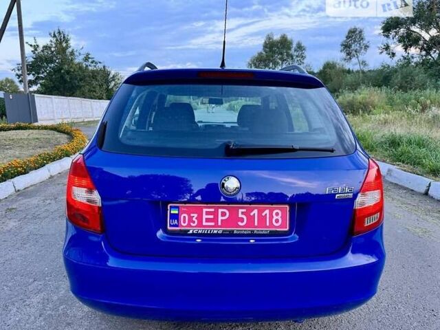 Синий Шкода Фабия, объемом двигателя 1.2 л и пробегом 143 тыс. км за 5499 $, фото 5 на Automoto.ua