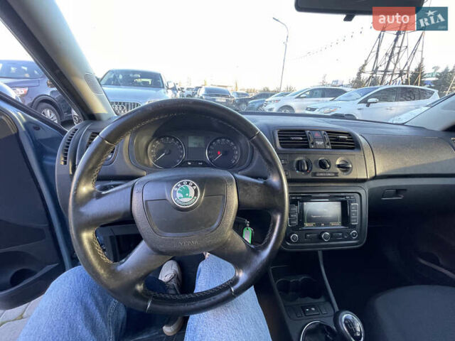 Синий Шкода Фабия, объемом двигателя 1.2 л и пробегом 256 тыс. км за 4700 $, фото 6 на Automoto.ua
