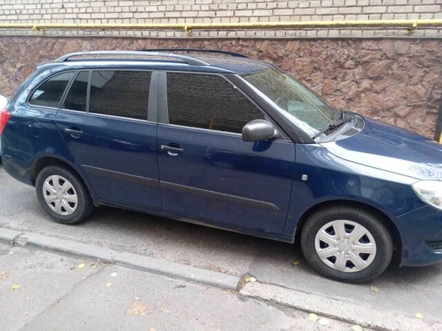 Шкода Фабия 2010 в Виннице на Automoto.ua Синий Шкода Фабия, объемом двигателя 1.2 л и пробегом 204 тыс. км за 4600 $, фото 3 на Automoto.ua