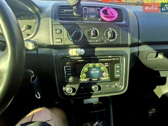 Шкода Фабия 2010 в Киеве на Automoto.ua Синий Шкода Фабия, объемом двигателя 1.2 л и пробегом 300 тыс. км за 5298 $, фото 11 на Automoto.ua