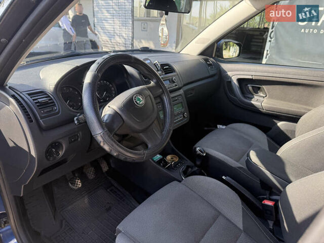 Синий Шкода Фабия, объемом двигателя 1.2 л и пробегом 195 тыс. км за 6600 $, фото 9 на Automoto.ua