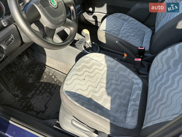 Синий Шкода Фабия, объемом двигателя 1.2 л и пробегом 220 тыс. км за 4700 $, фото 8 на Automoto.ua