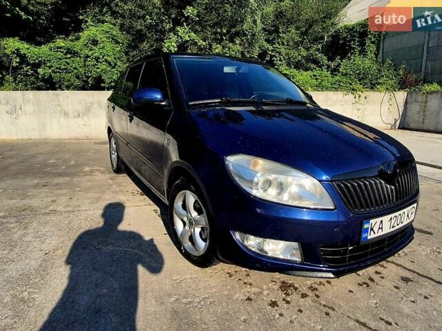 Шкода Фабия 2010 в Киеве на Automoto.ua Синий Шкода Фабия, объемом двигателя 1.2 л и пробегом 300 тыс. км за 5298 $, фото 3 на Automoto.ua