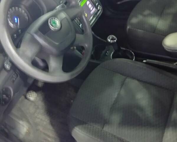 Шкода Фабия 2010 в Ужгороде на Automoto.ua Синий Шкода Фабия, объемом двигателя 1.2 л и пробегом 242 тыс. км за 3600 $, фото 16 на Automoto.ua