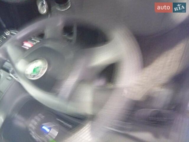 Шкода Фабия 2010 в Ужгороде на Automoto.ua Синий Шкода Фабия, объемом двигателя 1.2 л и пробегом 242 тыс. км за 3600 $, фото 17 на Automoto.ua