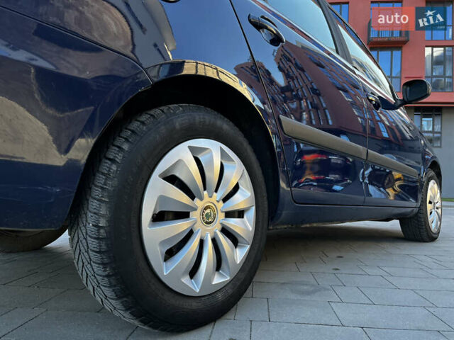 Синий Шкода Фабия, объемом двигателя 1.6 л и пробегом 221 тыс. км за 5499 $, фото 14 на Automoto.ua