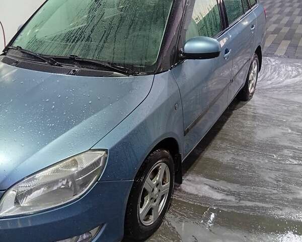 Шкода Фабия 2010 в Ужгороде на Automoto.ua Синий Шкода Фабия, объемом двигателя 1.2 л и пробегом 242 тыс. км за 3600 $, фото 12 на Automoto.ua