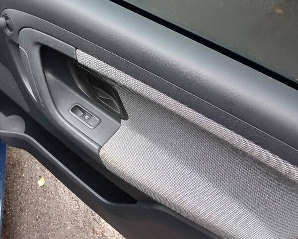 Синий Шкода Фабия, объемом двигателя 1.4 л и пробегом 204 тыс. км за 4900 $, фото 10 на Automoto.ua