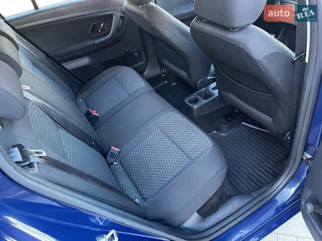 Синий Шкода Фабия, объемом двигателя 1.6 л и пробегом 221 тыс. км за 5499 $, фото 29 на Automoto.ua