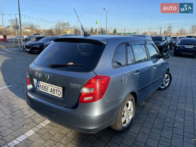 Синий Шкода Фабия, объемом двигателя 1.2 л и пробегом 256 тыс. км за 4700 $, фото 2 на Automoto.ua