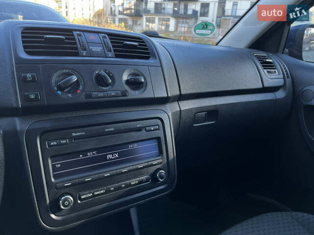 Синий Шкода Фабия, объемом двигателя 1.6 л и пробегом 221 тыс. км за 5499 $, фото 39 на Automoto.ua