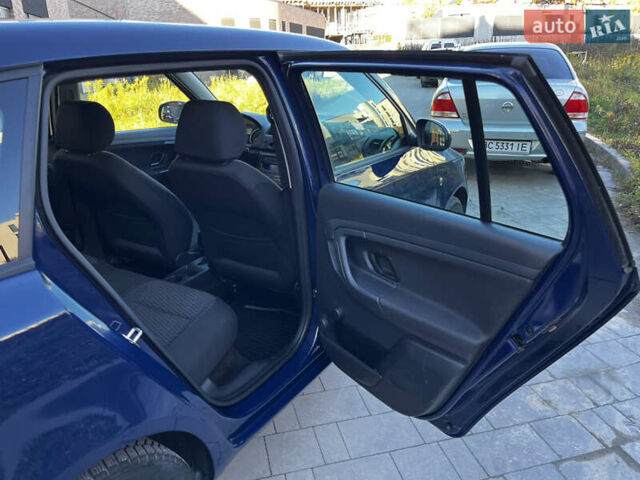 Синий Шкода Фабия, объемом двигателя 1.6 л и пробегом 221 тыс. км за 5499 $, фото 27 на Automoto.ua