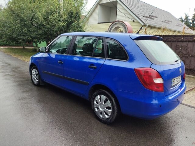 Синий Шкода Фабия, объемом двигателя 0 л и пробегом 310 тыс. км за 4000 $, фото 18 на Automoto.ua