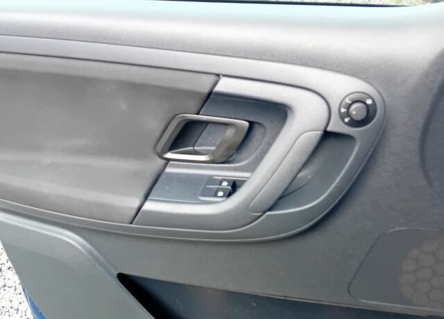 Синий Шкода Фабия, объемом двигателя 1.2 л и пробегом 222 тыс. км за 4500 $, фото 11 на Automoto.ua