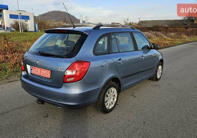 Синий Шкода Фабия, объемом двигателя 0 л и пробегом 195 тыс. км за 5400 $, фото 5 на Automoto.ua