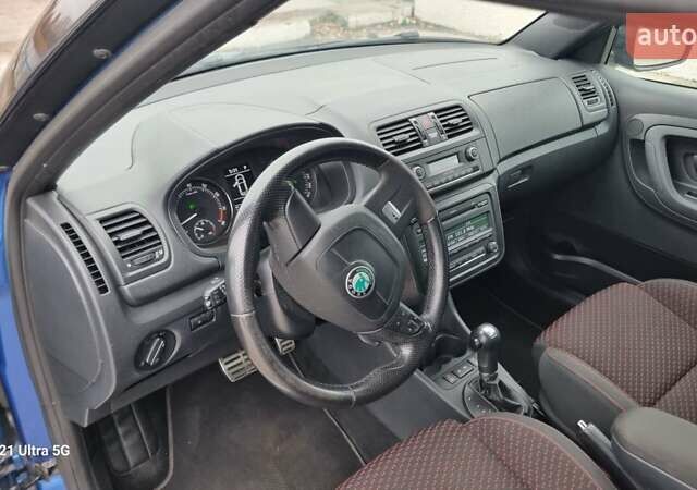 Синий Шкода Фабия, объемом двигателя 1.4 л и пробегом 222 тыс. км за 8100 $, фото 11 на Automoto.ua