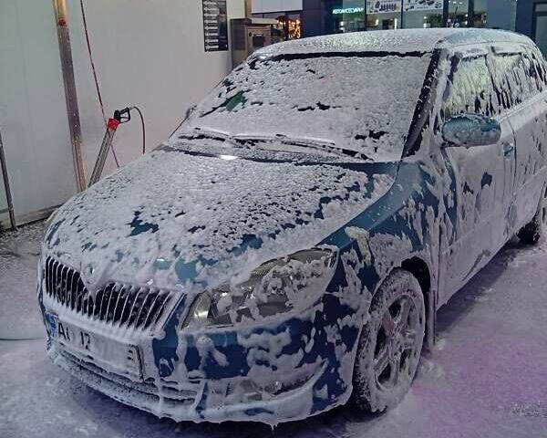 Шкода Фабия 2010 в Ужгороде на Automoto.ua Синий Шкода Фабия, объемом двигателя 1.2 л и пробегом 242 тыс. км за 3600 $, фото 21 на Automoto.ua