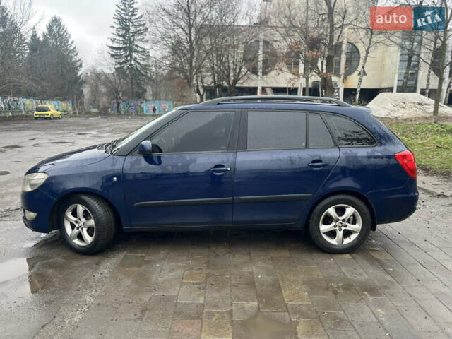 Синий Шкода Фабия, объемом двигателя 1.2 л и пробегом 254 тыс. км за 4900 $, фото 1 на Automoto.ua