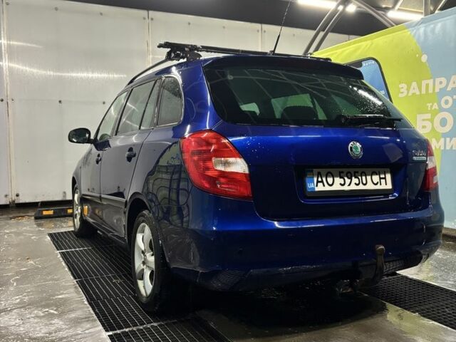 Синий Шкода Фабия, объемом двигателя 1.2 л и пробегом 300 тыс. км за 4200 $, фото 2 на Automoto.ua