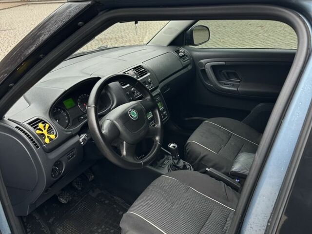 Синій Шкода Фабія, об'ємом двигуна 1.6 л та пробігом 230 тис. км за 5700 $, фото 9 на Automoto.ua