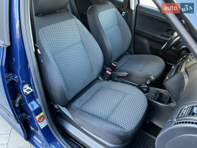 Синий Шкода Фабия, объемом двигателя 1.6 л и пробегом 221 тыс. км за 5499 $, фото 34 на Automoto.ua