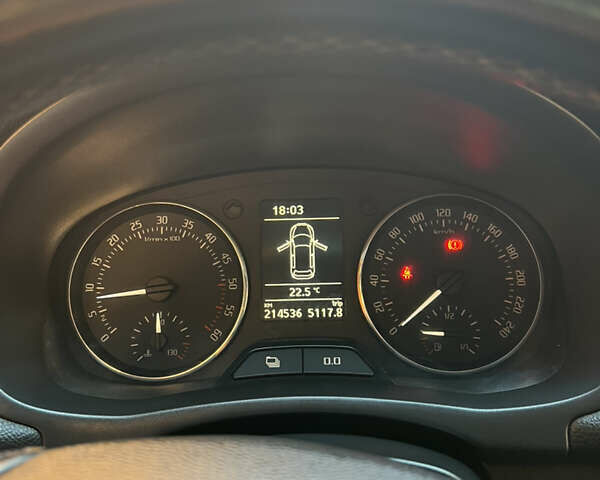 Синій Шкода Фабія, об'ємом двигуна 1.6 л та пробігом 214 тис. км за 5400 $, фото 12 на Automoto.ua