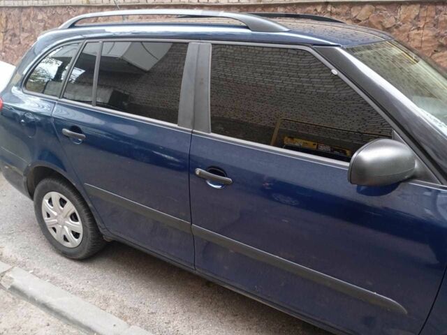 Шкода Фабия 2010 в Виннице на Automoto.ua Синий Шкода Фабия, объемом двигателя 1.2 л и пробегом 204 тыс. км за 4600 $, фото 16 на Automoto.ua