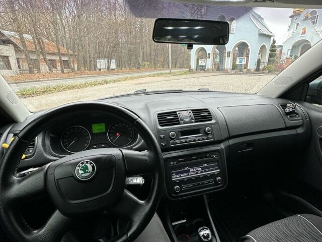 Синій Шкода Фабія, об'ємом двигуна 1.6 л та пробігом 230 тис. км за 5700 $, фото 6 на Automoto.ua