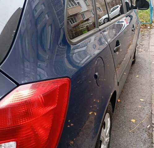 Синий Шкода Фабия, объемом двигателя 1.4 л и пробегом 204 тыс. км за 4900 $, фото 6 на Automoto.ua