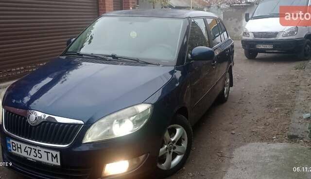 Синий Шкода Фабия, объемом двигателя 1.2 л и пробегом 250 тыс. км за 3400 $, фото 5 на Automoto.ua