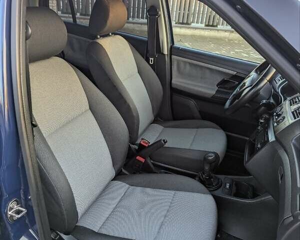Синий Шкода Фабия, объемом двигателя 1.6 л и пробегом 209 тыс. км за 5150 $, фото 10 на Automoto.ua