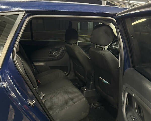 Синий Шкода Фабия, объемом двигателя 1.2 л и пробегом 255 тыс. км за 4250 $, фото 11 на Automoto.ua