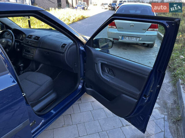 Синий Шкода Фабия, объемом двигателя 1.6 л и пробегом 221 тыс. км за 5499 $, фото 32 на Automoto.ua