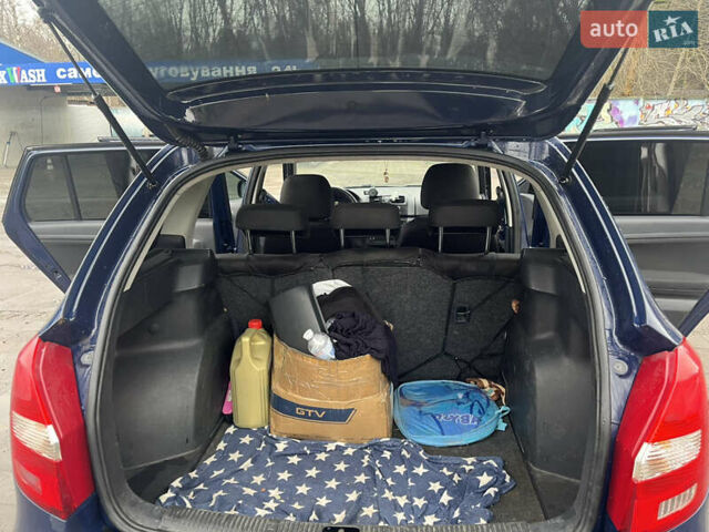 Синий Шкода Фабия, объемом двигателя 1.2 л и пробегом 254 тыс. км за 4900 $, фото 10 на Automoto.ua