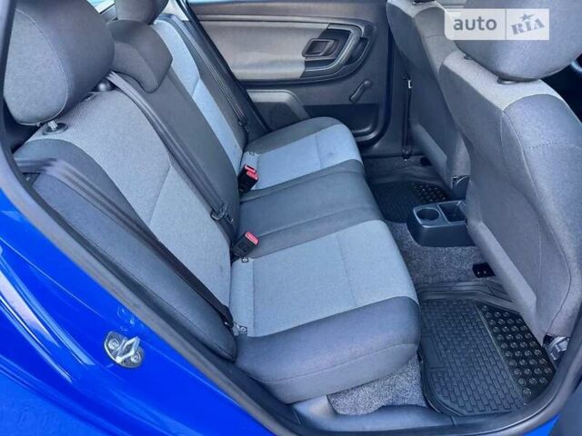Синий Шкода Фабия, объемом двигателя 1.2 л и пробегом 143 тыс. км за 5499 $, фото 14 на Automoto.ua