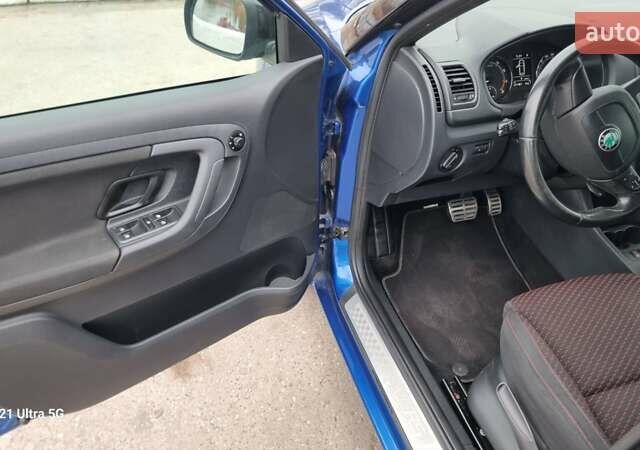 Синий Шкода Фабия, объемом двигателя 1.4 л и пробегом 222 тыс. км за 8100 $, фото 12 на Automoto.ua