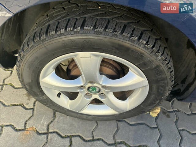 Синий Шкода Фабия, объемом двигателя 1.2 л и пробегом 220 тыс. км за 4700 $, фото 16 на Automoto.ua