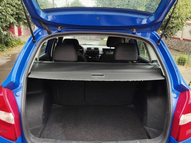 Синий Шкода Фабия, объемом двигателя 0 л и пробегом 310 тыс. км за 4000 $, фото 10 на Automoto.ua