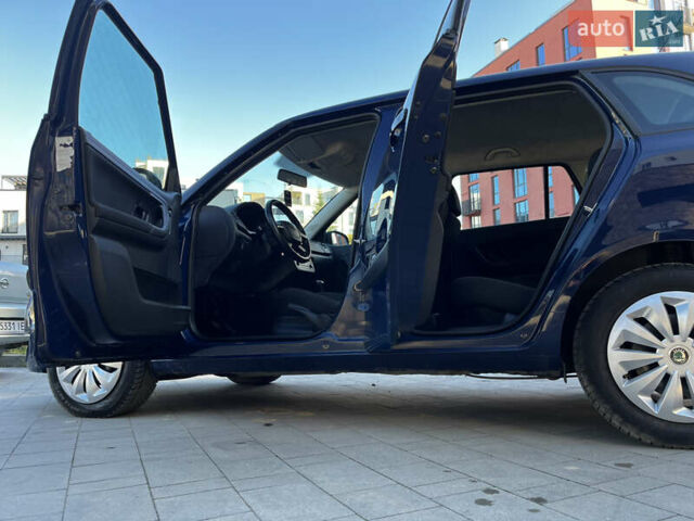 Синий Шкода Фабия, объемом двигателя 1.6 л и пробегом 221 тыс. км за 5499 $, фото 26 на Automoto.ua