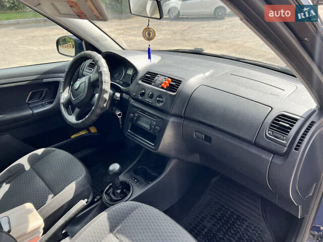 Синій Шкода Фабія, об'ємом двигуна 1.6 л та пробігом 260 тис. км за 4850 $, фото 9 на Automoto.ua
