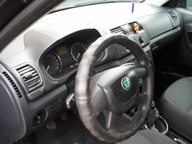 Синий Шкода Фабия, объемом двигателя 1.6 л и пробегом 259 тыс. км за 4900 $, фото 19 на Automoto.ua