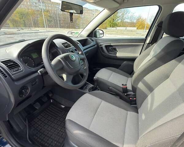 Шкода Фабия 2011 в Кривом Роге на Automoto.ua Синий Шкода Фабия, объемом двигателя 1.6 л и пробегом 216 тыс. км за 6100 $, фото 8 на Automoto.ua