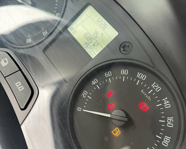Шкода Фабія 2011 у Ахтырке на Automoto.ua Синій Шкода Фабія, об'ємом двигуна 1.4 л та пробігом 169 тис. км за 6300 $, фото 19 на Automoto.ua