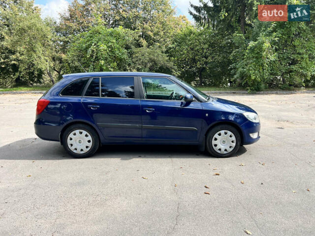 Синій Шкода Фабія, об'ємом двигуна 1.6 л та пробігом 260 тис. км за 4850 $, фото 2 на Automoto.ua