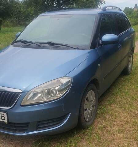 Синий Шкода Фабия, объемом двигателя 1.6 л и пробегом 302 тыс. км за 6000 $, фото 5 на Automoto.ua