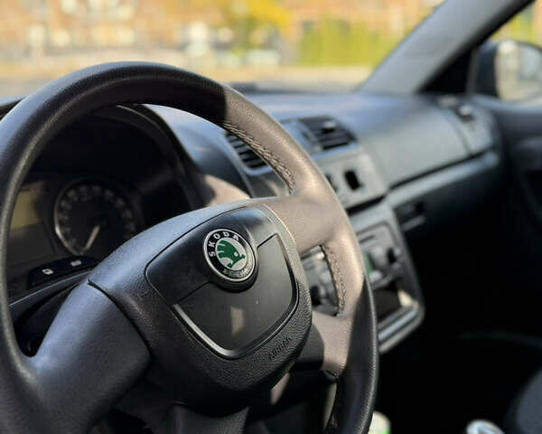Синій Шкода Фабія, об'ємом двигуна 1.6 л та пробігом 271 тис. км за 4999 $, фото 13 на Automoto.ua