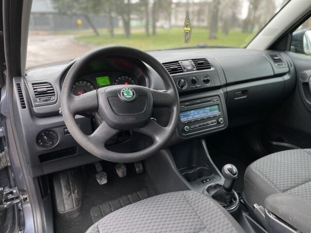 Синий Шкода Фабия, объемом двигателя 0 л и пробегом 185 тыс. км за 6000 $, фото 11 на Automoto.ua