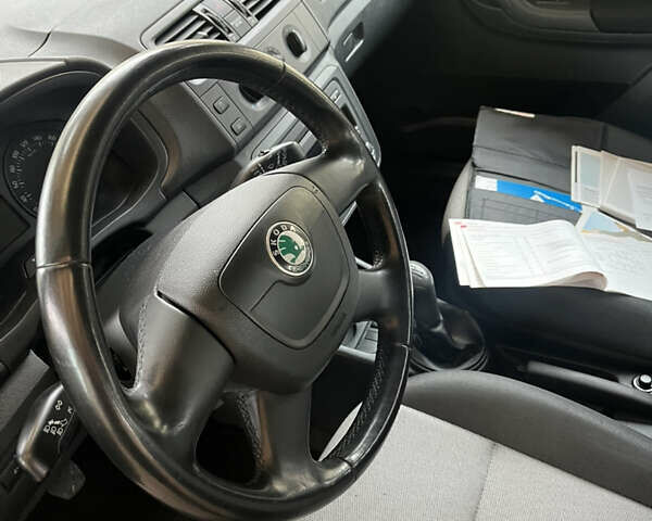 Шкода Фабія 2011 у Ахтырке на Automoto.ua Синій Шкода Фабія, об'ємом двигуна 1.4 л та пробігом 169 тис. км за 6300 $, фото 7 на Automoto.ua