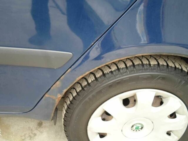 Синий Шкода Фабия, объемом двигателя 1.6 л и пробегом 259 тыс. км за 4900 $, фото 11 на Automoto.ua